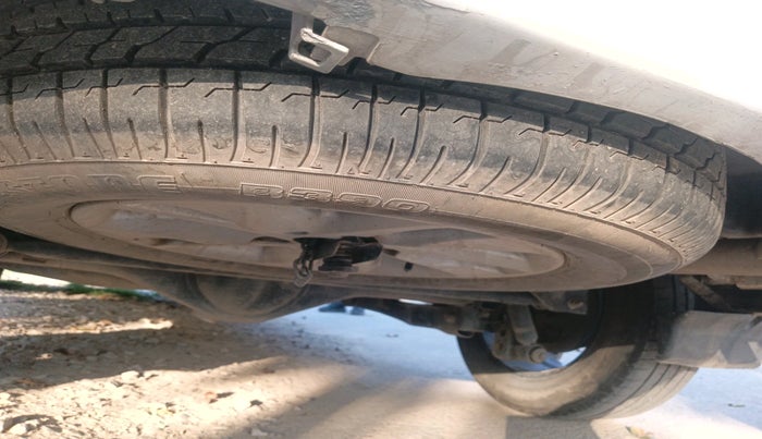 2017 Toyota Innova Crysta 2.8 GX AT 7 STR, Diesel, Automatic, 1,13,155 km, tyre