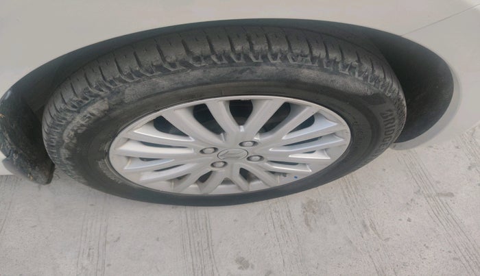 2019 Maruti Dzire ZXI AMT, Petrol, Automatic, 31,151 km, tyre