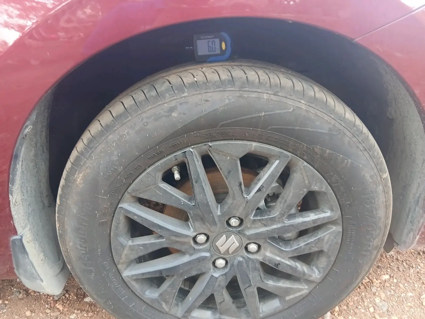2025 Maruti Dzire ZXi AMT, Petrol, Automatic, 2,630 km, tyre