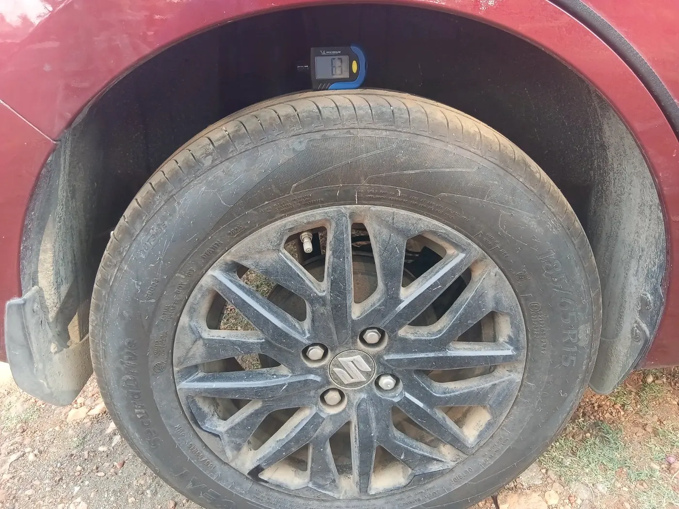 2025 Maruti Dzire ZXi AMT, Petrol, Automatic, 2,630 km, tyre