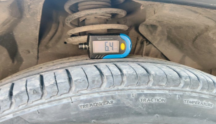 2017 Maruti Vitara Brezza VDI (O), Diesel, Manual, 68,060 km, tyre