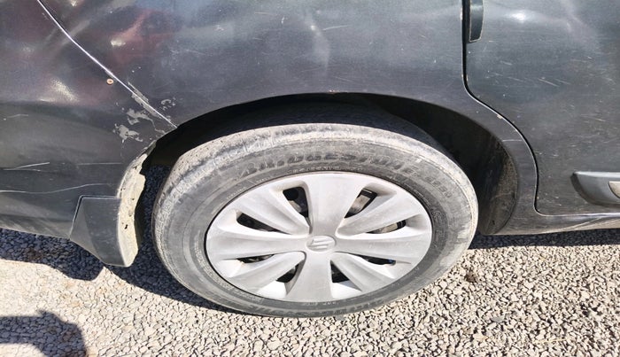 2016 Maruti Ertiga VXI, CNG, Manual, 1,53,762 km, tyre