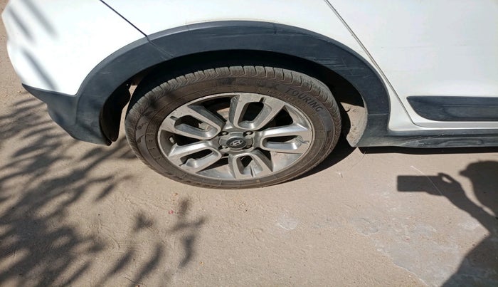 2016 Hyundai i20 Active 1.2 S, Petrol, Manual, 91,926 km, tyre