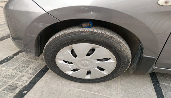 2015 Maruti Celerio VXI AMT, Petrol, Automatic, 25,070 km, tyre