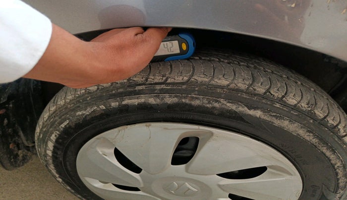 2015 Maruti Celerio VXI AMT, Petrol, Automatic, 25,070 km, tyre