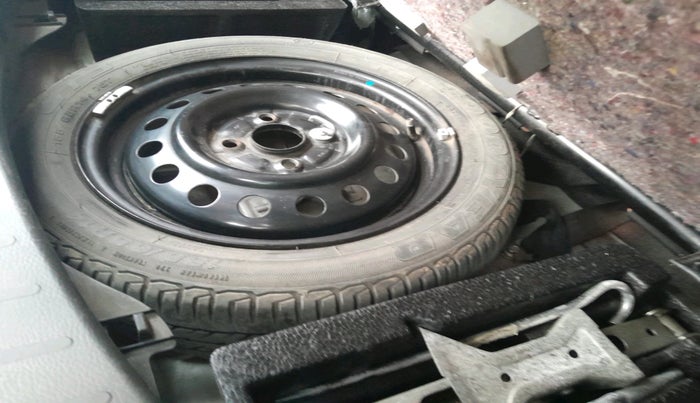 2016 Maruti Wagon R 1.0 VXI, Petrol, Manual, 48,757 km, tyre