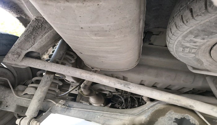 2011 Maruti Eeco 5 STR WITH A/C+HTR CNG, CNG, Manual, 2,60,212 km, tyre