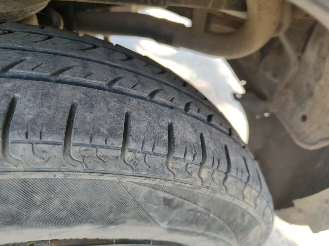 2013 Maruti Zen Estilo LX, Petrol, Manual, 1,29,505 km, tyre