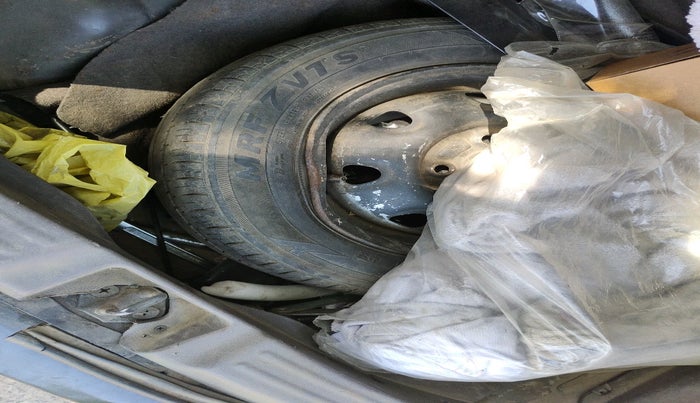 2013 Maruti Zen Estilo LX, Petrol, Manual, 1,28,703 km, tyre