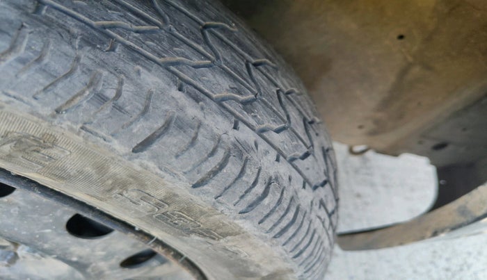 2013 Maruti Zen Estilo LX, Petrol, Manual, 1,28,703 km, tyre