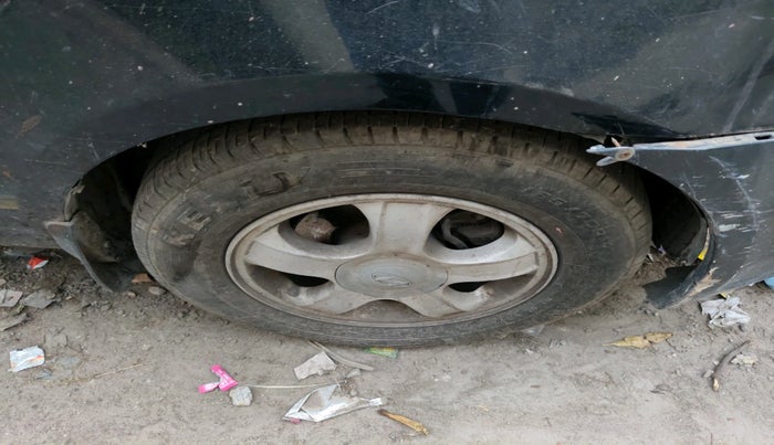 2009 Hyundai Verna VGT CRDI SX ABS, Diesel, Manual, 1,33,876 km, tyre