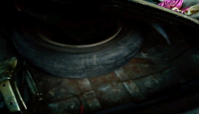 2009 Hyundai Verna VGT CRDI SX ABS, Diesel, Manual, 1,33,876 km, tyre