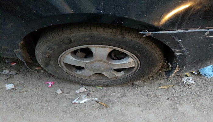 2009 Hyundai Verna VGT CRDI SX ABS, Diesel, Manual, 1,33,876 km, tyre