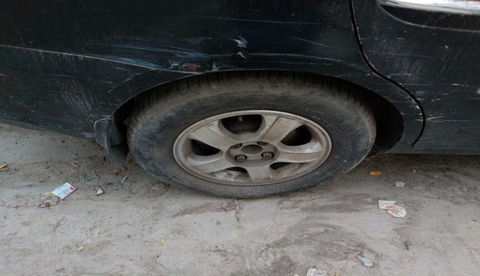 2009 Hyundai Verna VGT CRDI SX ABS, Diesel, Manual, 1,33,876 km, tyre