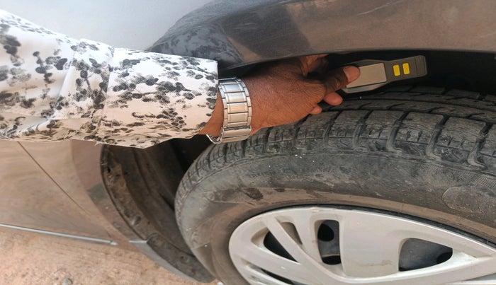 2016 Maruti Swift VXI, Petrol, Manual, 18,342 km, tyre