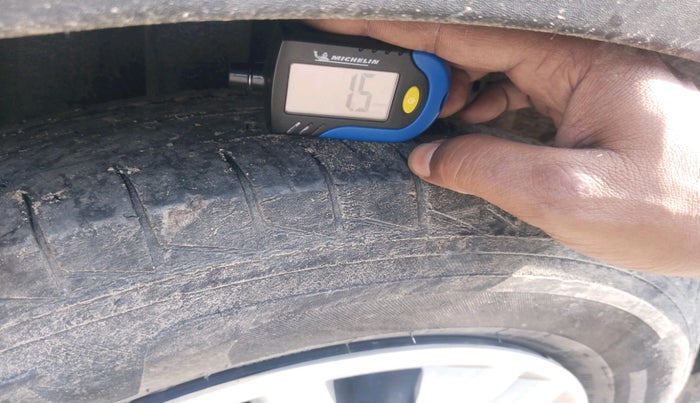 2023 Renault TRIBER RXE MT, Petrol, Manual, 76,633 km, tyre