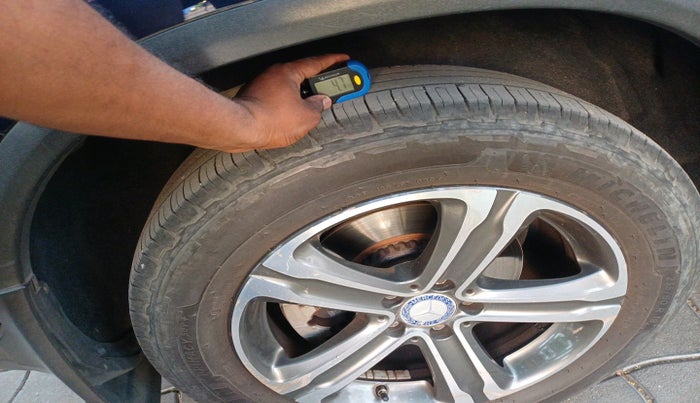 2017 Mercedes Benz GLC CLASS 220 D 4 MATIC, Diesel, Automatic, 1,25,859 km, tyre