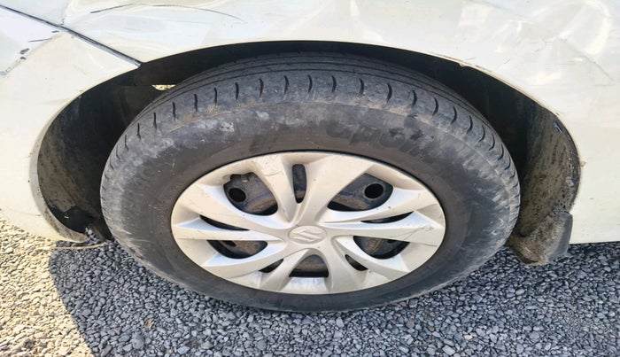 2018 Maruti Swift VXI, Petrol, Manual, 1,08,143 km, tyre