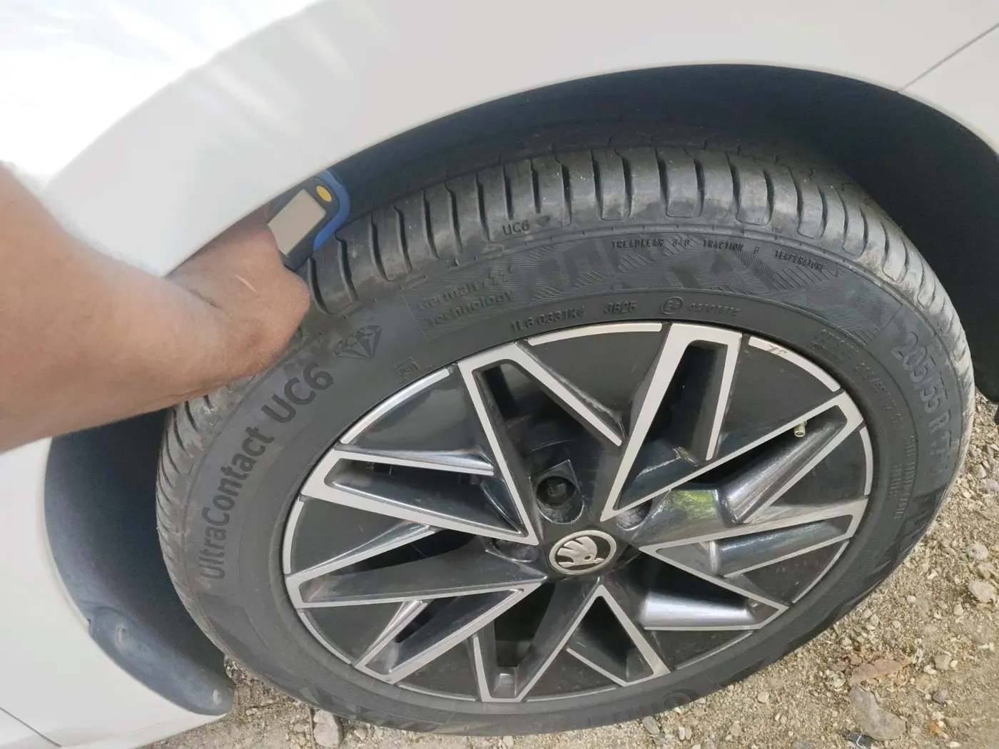 2021 Skoda Octavia L&K 2.0 AT, Petrol, Automatic, 83,024 km, tyre