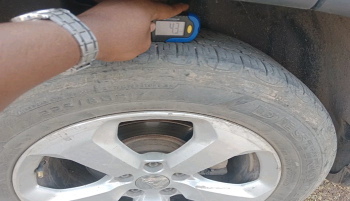 2018 Jeep Compass LONGITUDE (O) 2.0 DIESEL, Diesel, Manual, 1,37,660 km, tyre