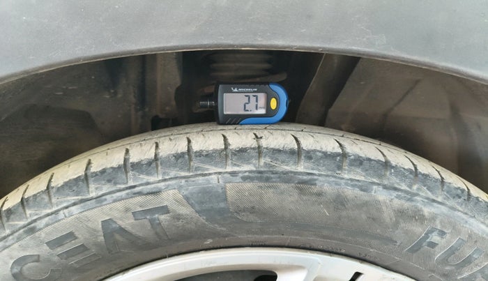 2023 Renault TRIBER RXT, Petrol, Manual, 49,489 km, tyre