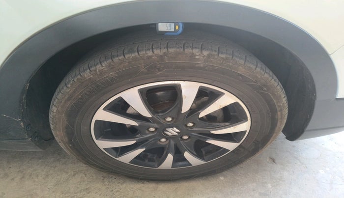 2017 Maruti S Cross ALPHA 1.3, Diesel, Manual, 2,73,695 km, tyre