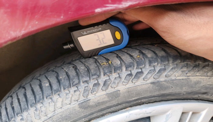 2011 Hyundai Santro Xing GLS PLUS AUDIO, Petrol, Manual, 1,00,953 km, tyre