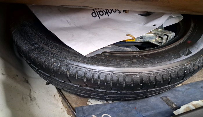 2014 Hyundai Verna FLUIDIC 1.6 CRDI SX OPT AT, Diesel, Automatic, 90,061 km, tyre