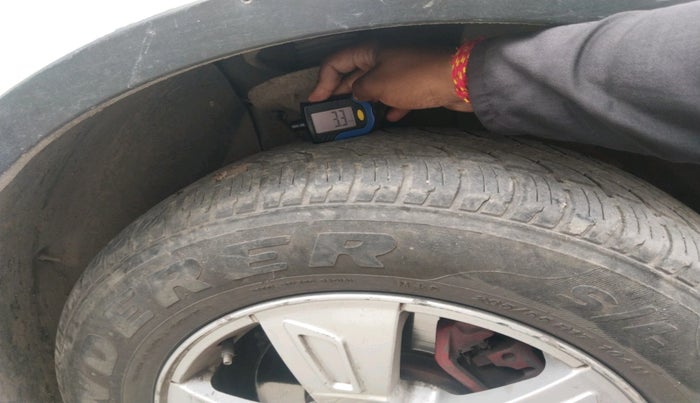 2014 Mahindra XUV500 W8, Diesel, Manual, 1,51,183 km, tyre