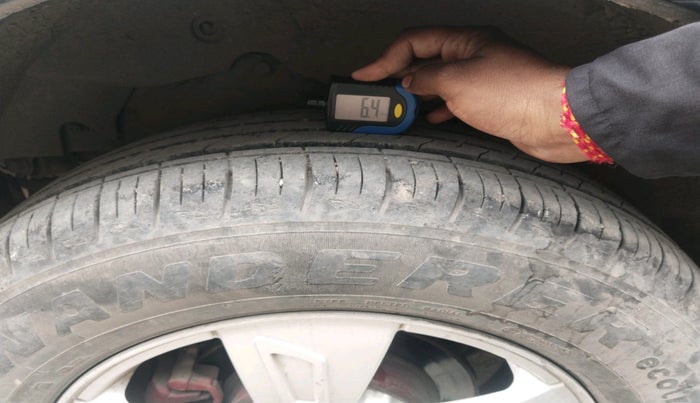 2014 Mahindra XUV500 W8, Diesel, Manual, 1,51,183 km, tyre