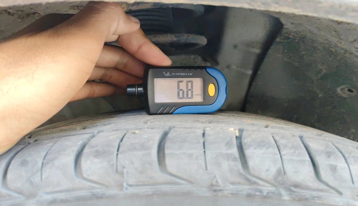 2019 Hyundai VENUE SX 1.0 (O) TURBO, Petrol, Manual, 70,574 km, tyre