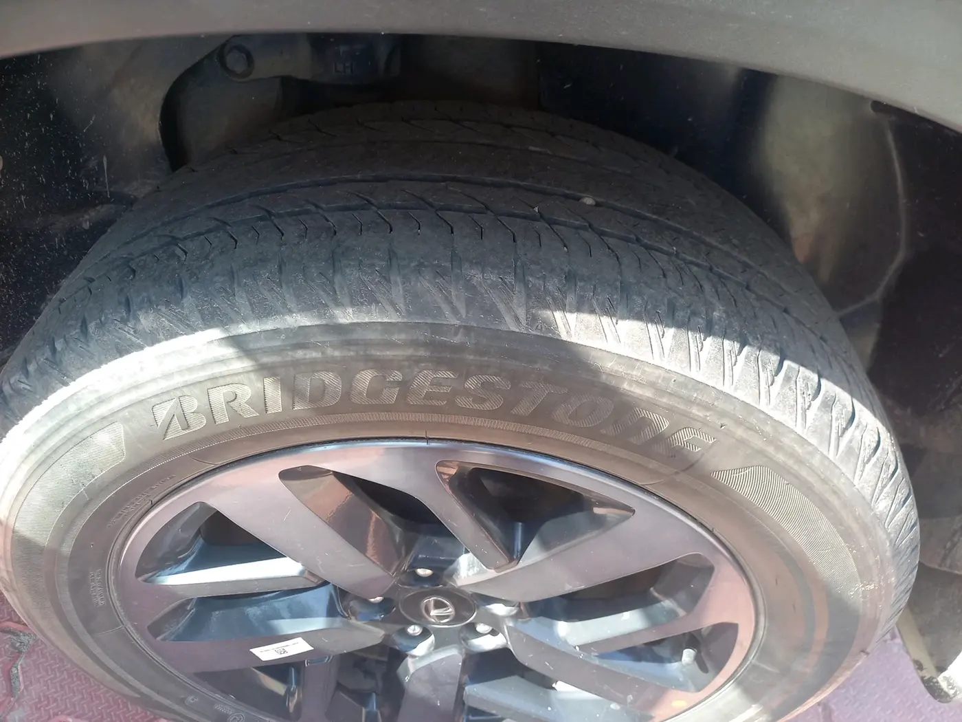 2022 Tata Harrier XZA PLUS 2.0L, Diesel, Automatic, 36,301 km, tyre