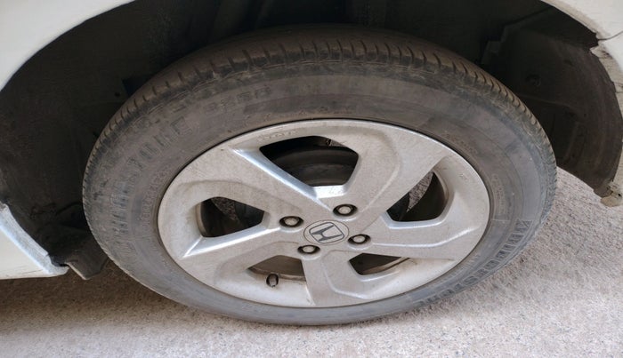 2015 Honda City 1.5L I-VTEC VX, Petrol, Manual, 1,45,564 km, tyre