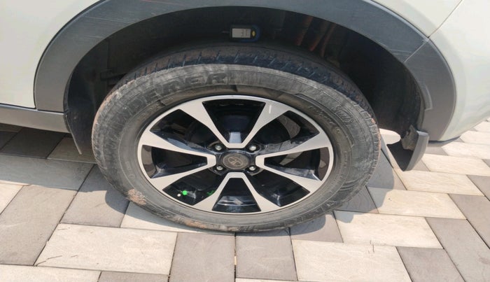 2020 Tata NEXON EV XZ PLUS LUX, Electric, Automatic, 45,143 km, tyre