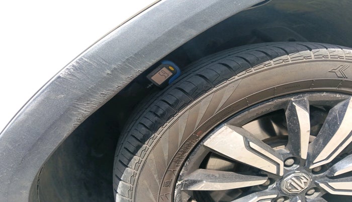 2019 MG HECTOR SHARP 2.0 DIESEL, Diesel, Manual, 1,77,606 km, tyre