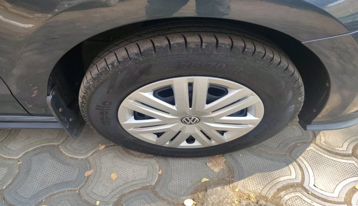 2022 Volkswagen Polo TRENDLINE 1.0L, CNG, Manual, 75,671 km, tyre