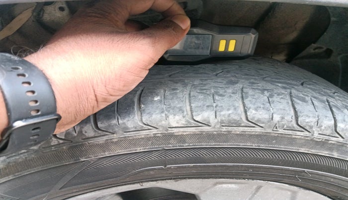 2021 KIA SELTOS HTK PLUS AT 1.5 DIESEL, Diesel, Automatic, 1,32,843 km, tyre