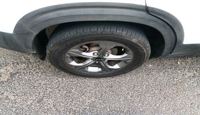 2021 KIA SELTOS HTK PLUS AT 1.5 DIESEL, Diesel, Automatic, 1,32,843 km, tyre