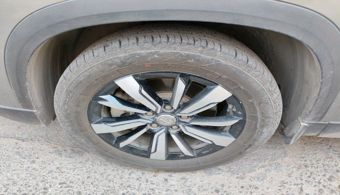 2019 MG HECTOR SHARP 1.5 DCT PETROL, Petrol, Automatic, 1,11,802 km, tyre