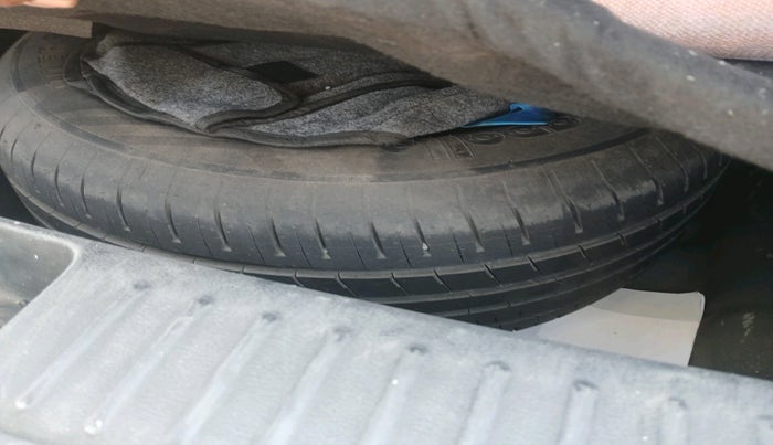 2021 Hyundai Creta SX 1.5 DIESEL, Diesel, Manual, 1,00,754 km, tyre