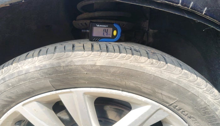 2012 Volkswagen Polo HIGHLINE DIESEL, Diesel, Manual, 1,00,900 km, tyre