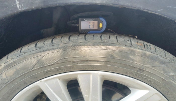 2012 Volkswagen Polo HIGHLINE DIESEL, Diesel, Manual, 1,00,900 km, tyre