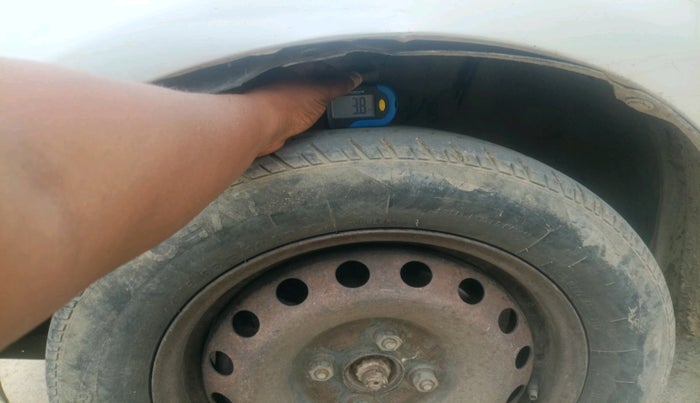 2012 Toyota Etios Liva GD, Diesel, Manual, 1,45,291 km, tyre