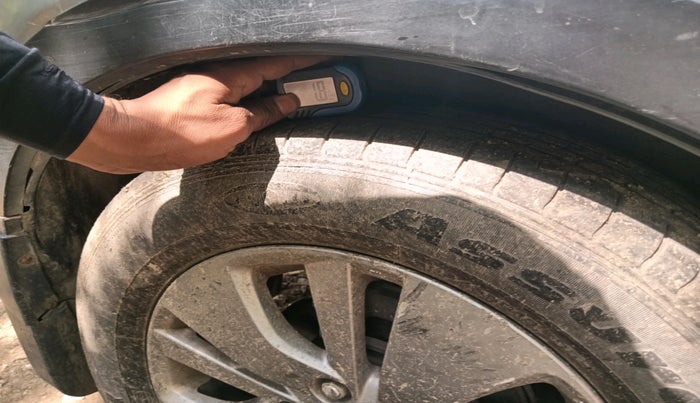 2016 Maruti S Cross ALPHA 1.3, Diesel, Manual, 1,54,762 km, tyre