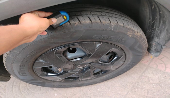 2024 Tata PUNCH Adventure Plus (S) AMT, Petrol, Automatic, 6,409 km, tyre