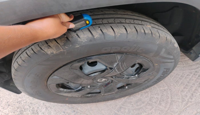 2024 Tata PUNCH Adventure Plus (S) AMT, Petrol, Automatic, 6,409 km, tyre