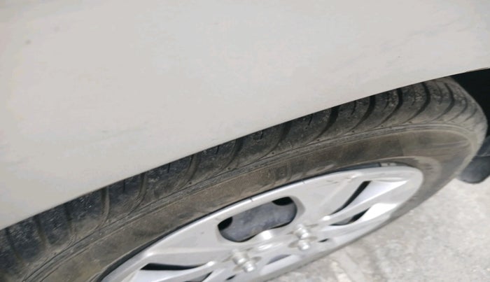 2017 Hyundai Eon SPORTZ, Petrol, Manual, 20,757 km, tyre