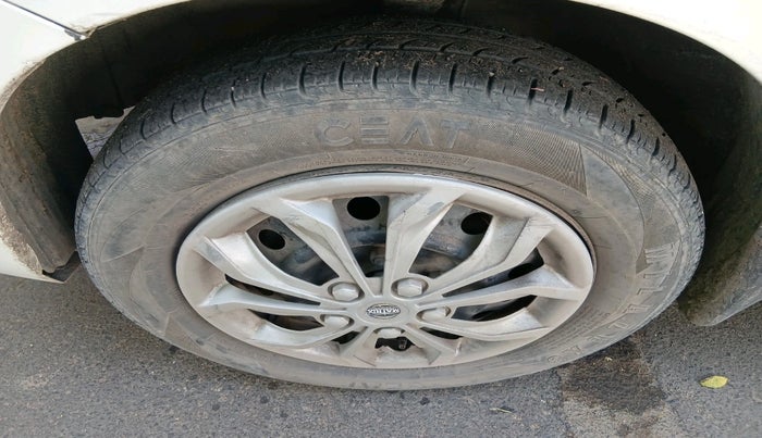 2015 Maruti Wagon R 1.0 VXI, CNG, Manual, 1,10,710 km, tyre