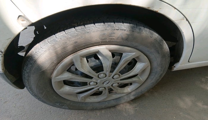 2015 Maruti Wagon R 1.0 VXI, CNG, Manual, 1,10,710 km, tyre