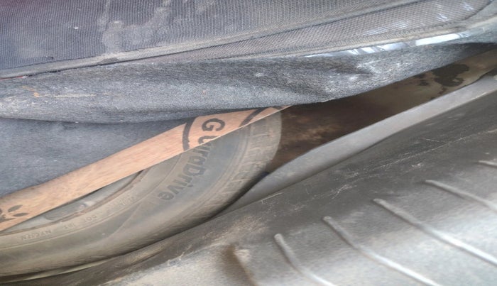 2014 Hyundai Elite i20 SPORTZ 1.4 CRDI, Diesel, Manual, 1,30,453 km, tyre